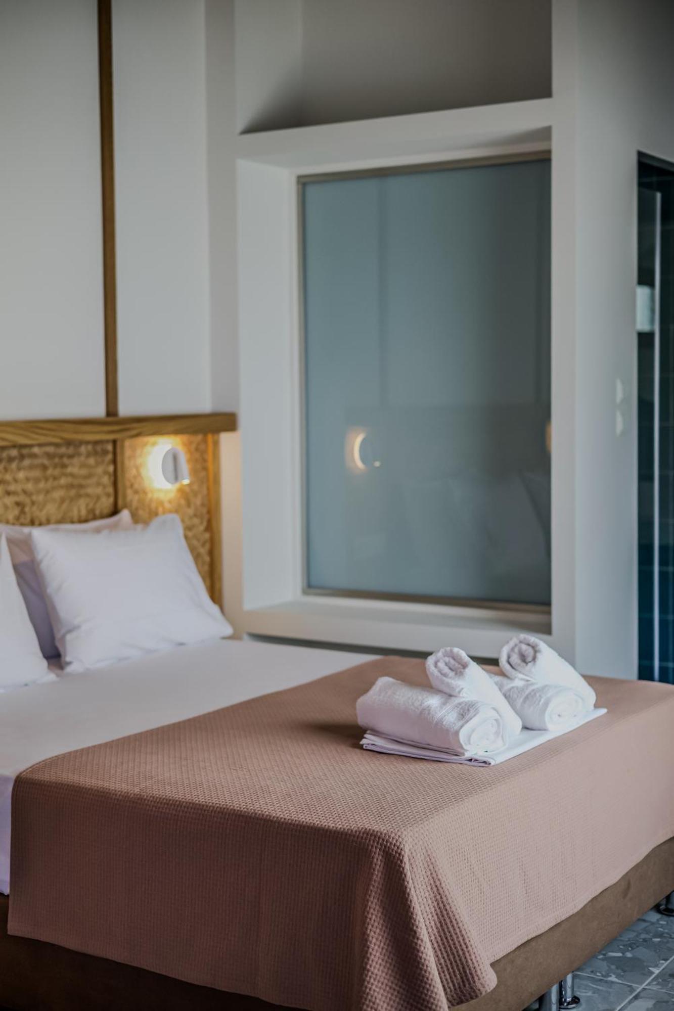 Take Me Here With A Sea View By Salt Apartments Волос Экстерьер фото