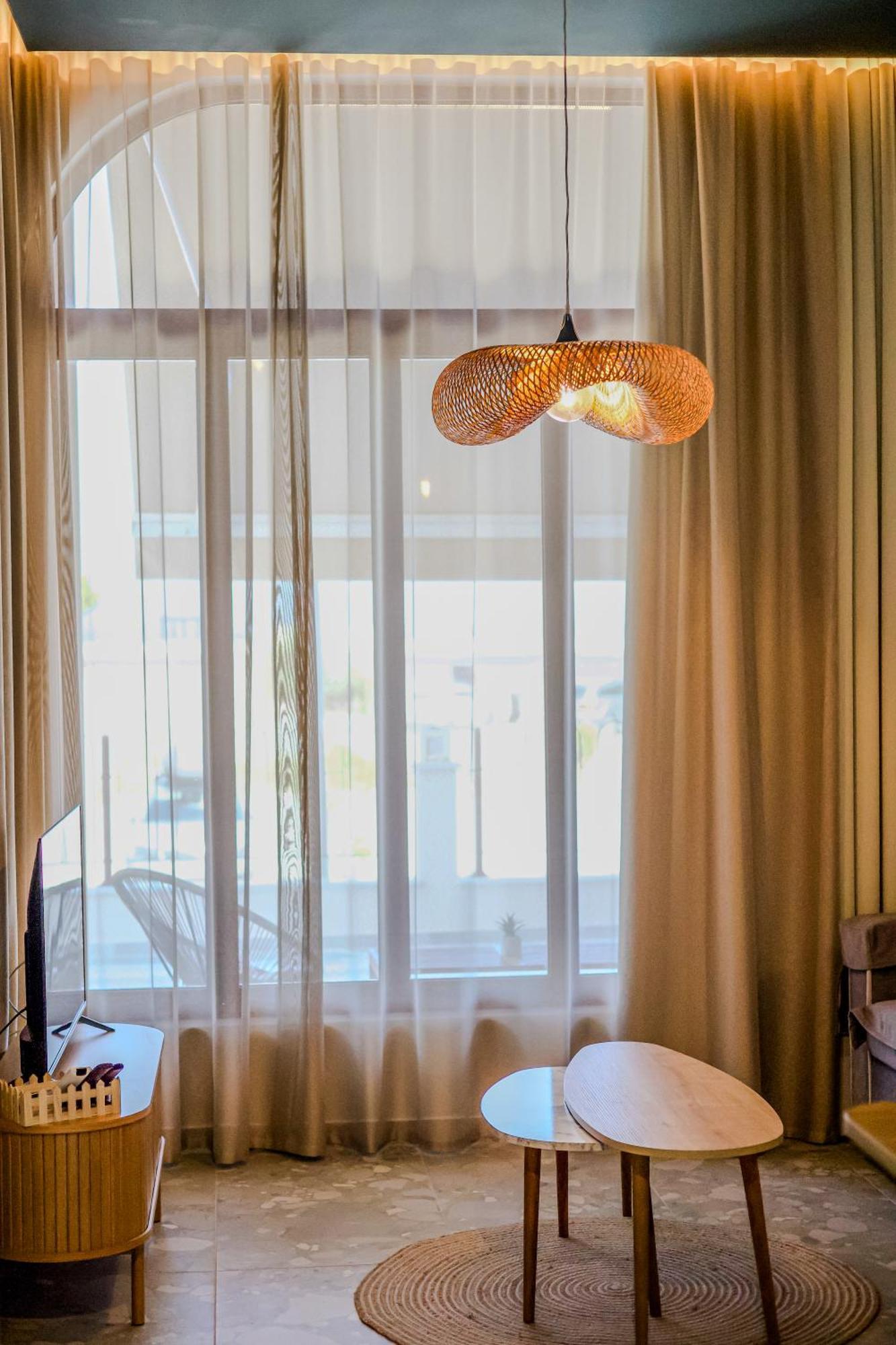 Take Me Here With A Sea View By Salt Apartments Волос Экстерьер фото